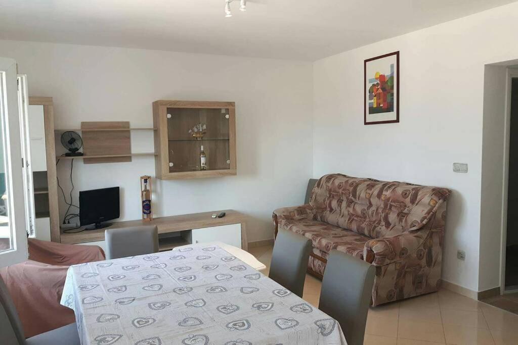 Apartman Jercic Apartment Dugi Rat Exterior photo